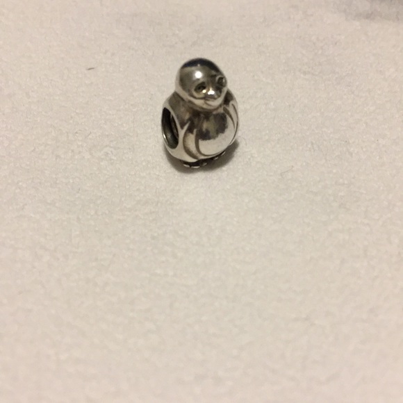 Pandora Penguin Charm - Picture 3 of 3